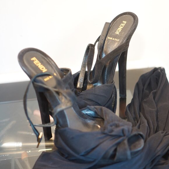 Fendi Cinderella SS2010 - Picture 3 of 6